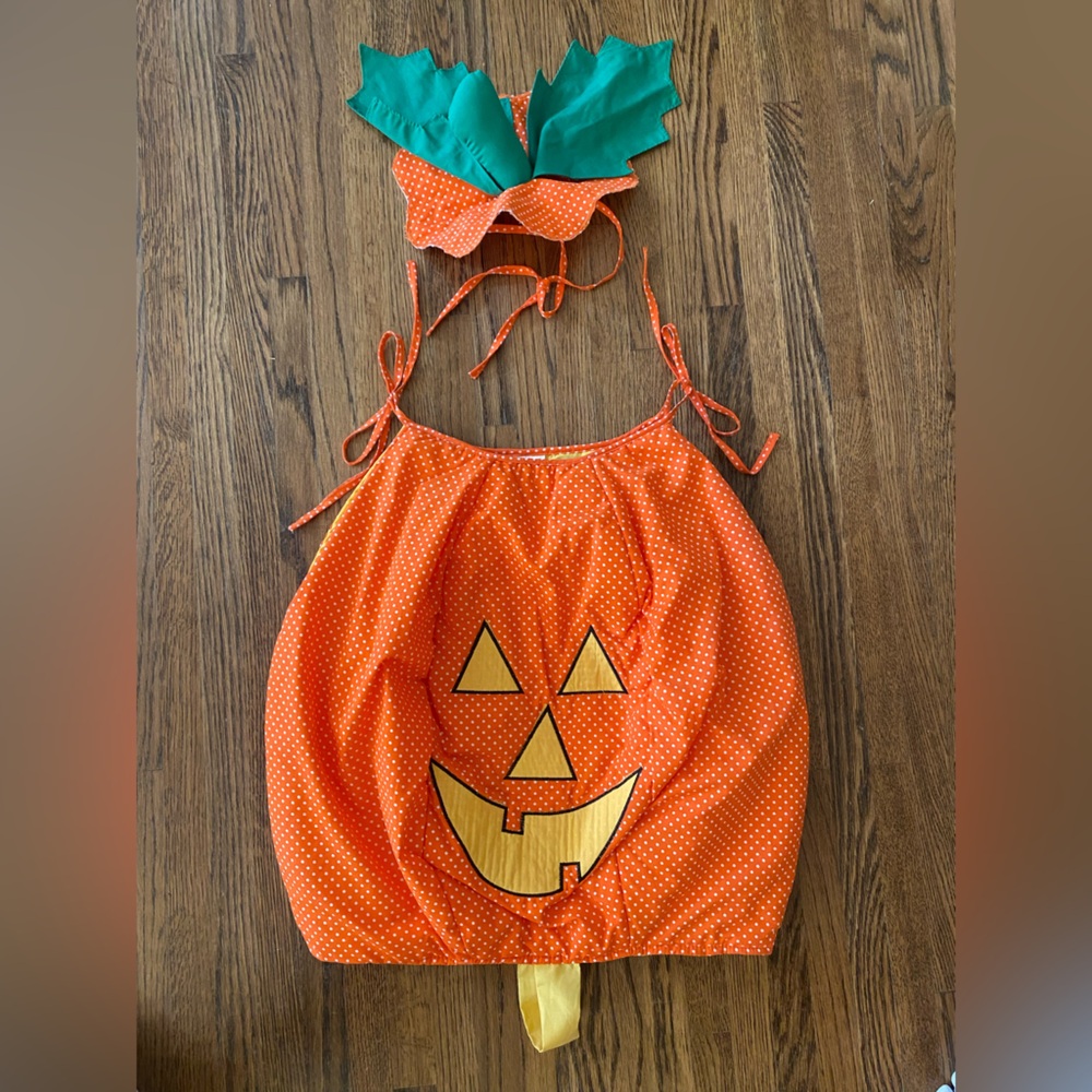 Vintage 80s pumpkin Halloween costume